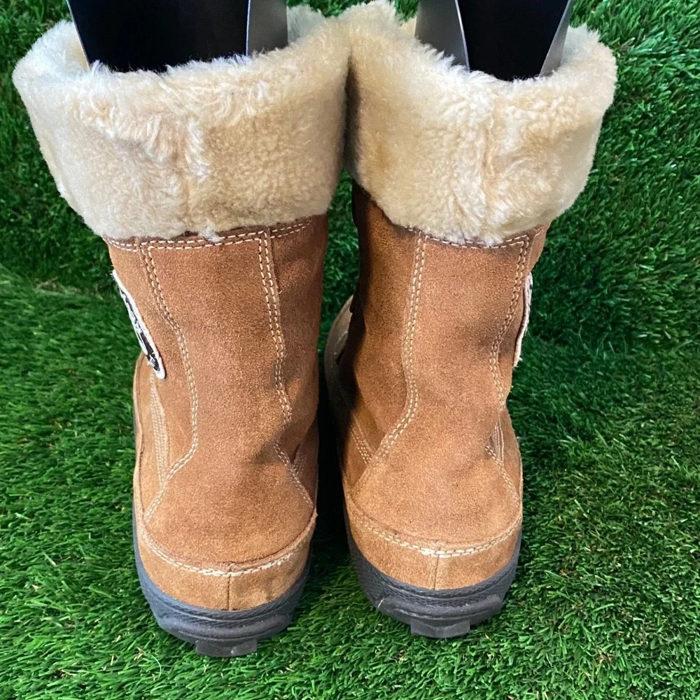 Timberland Mukluk Style, Suede Faux‎ Fur Trim Boots Size Women's Size 9.5M